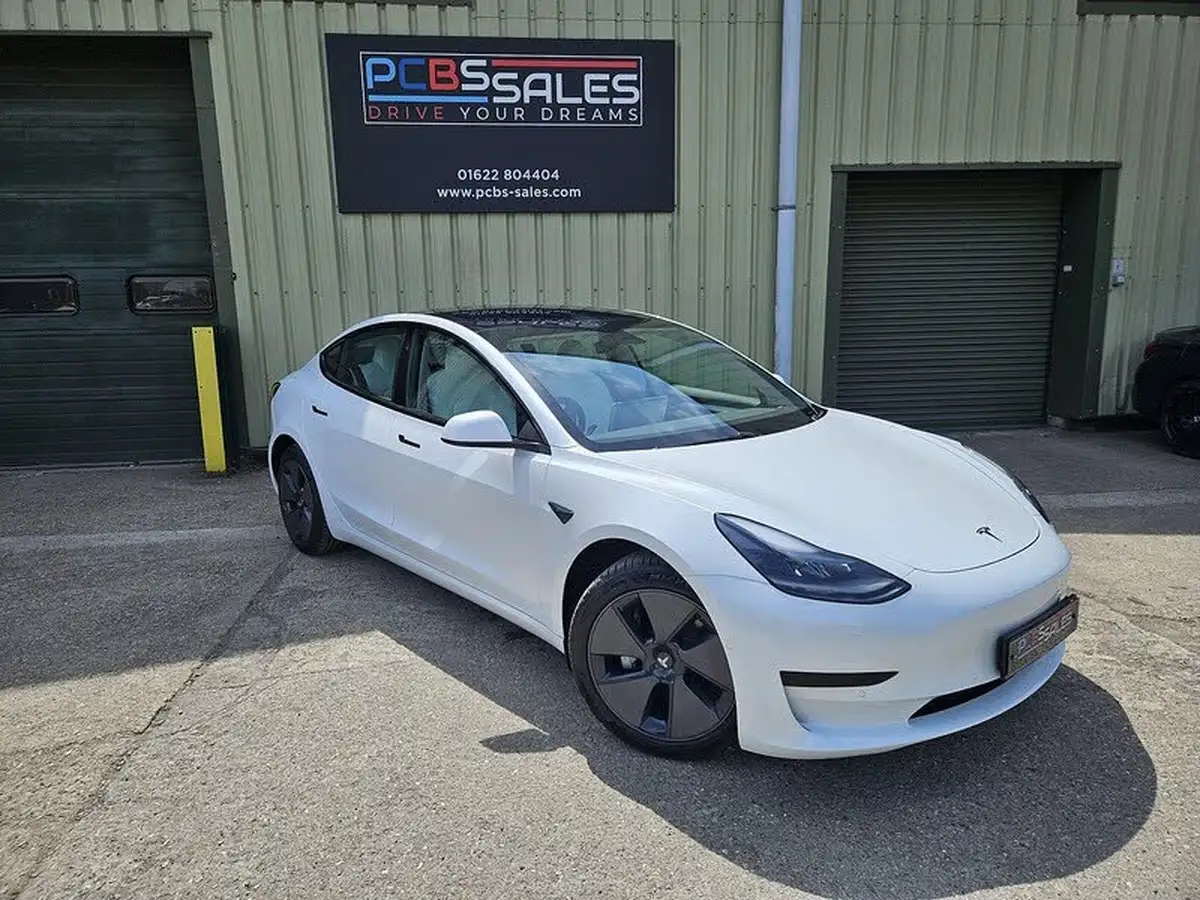 2021-tesla-model-3-e-standard-plus-big-0