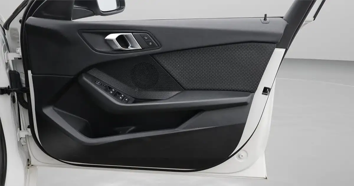 2021-bmw-1-series-15-118i-se-lcp-dct-big-15