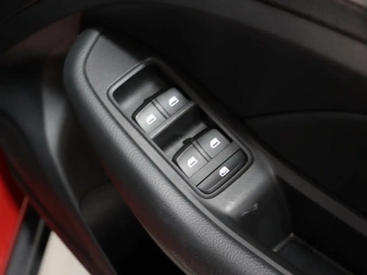 2020-mg-zs-suv-10t-gdi-exclusive-111ps-big-27