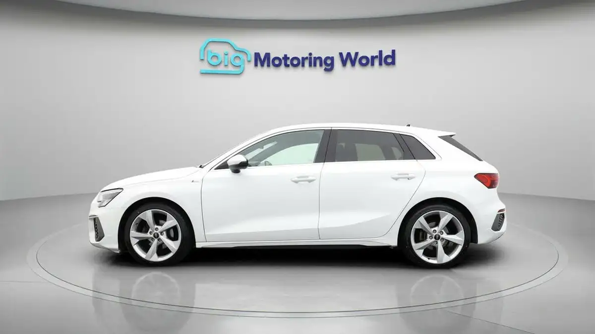 2022-audi-a3-15-35-tfsi-s-line-sportback-5d-tronic-big-3