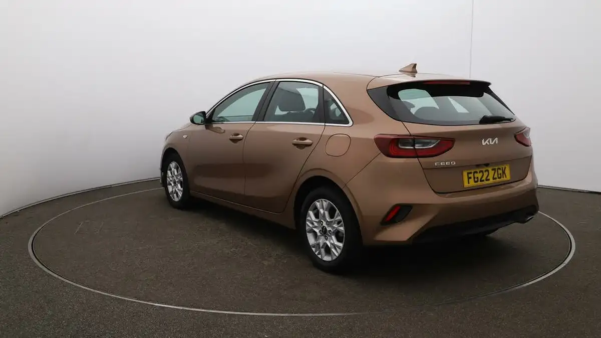 2021-kia-ceed-10-t-gdi-2-hatchback-big-60