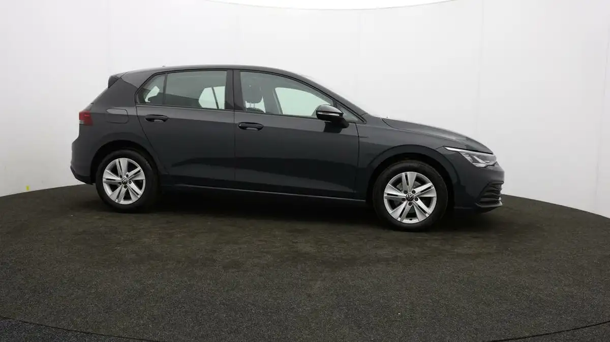 2022-volkswagen-golf-20tdi-life-hatchback-big-32