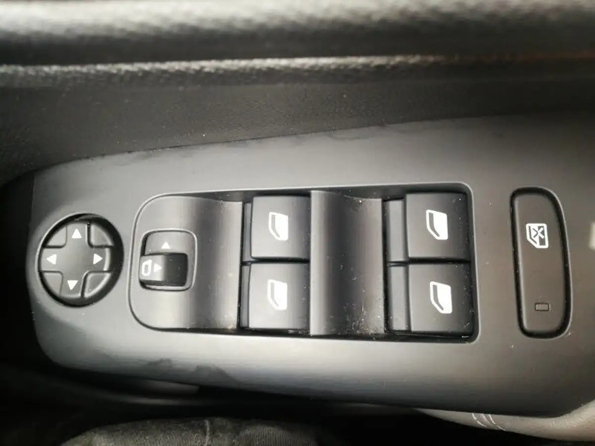 2022-citroen-c5-aircross-15bluehdi-shine-ss-big-17
