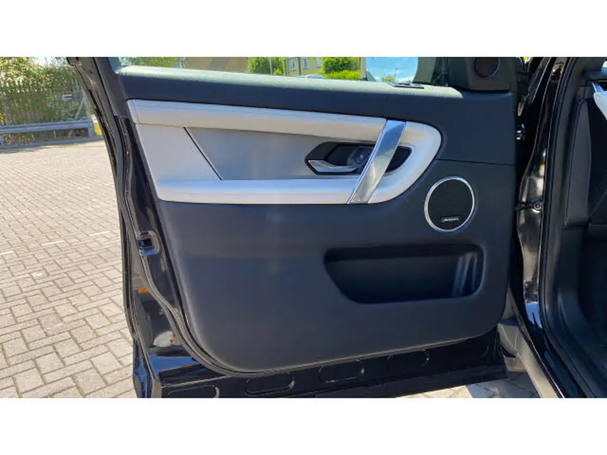 2022-land-rover-discovery-sport-big-44