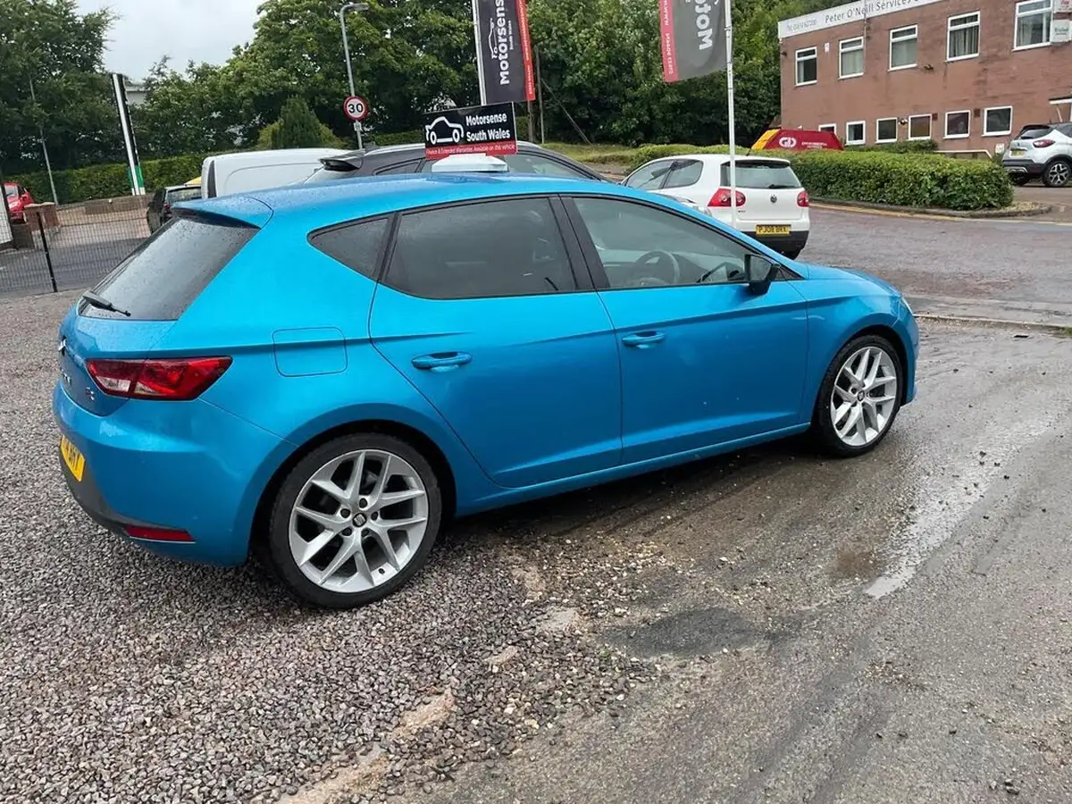2014-seat-leon-20td-fr-tech-pack-cr-150ps-ss-hatchback-5d-big-70