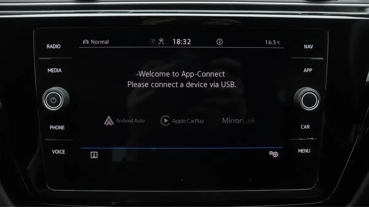 2020-volkswagen-touran-15-tsi-sel-dsg-big-27
