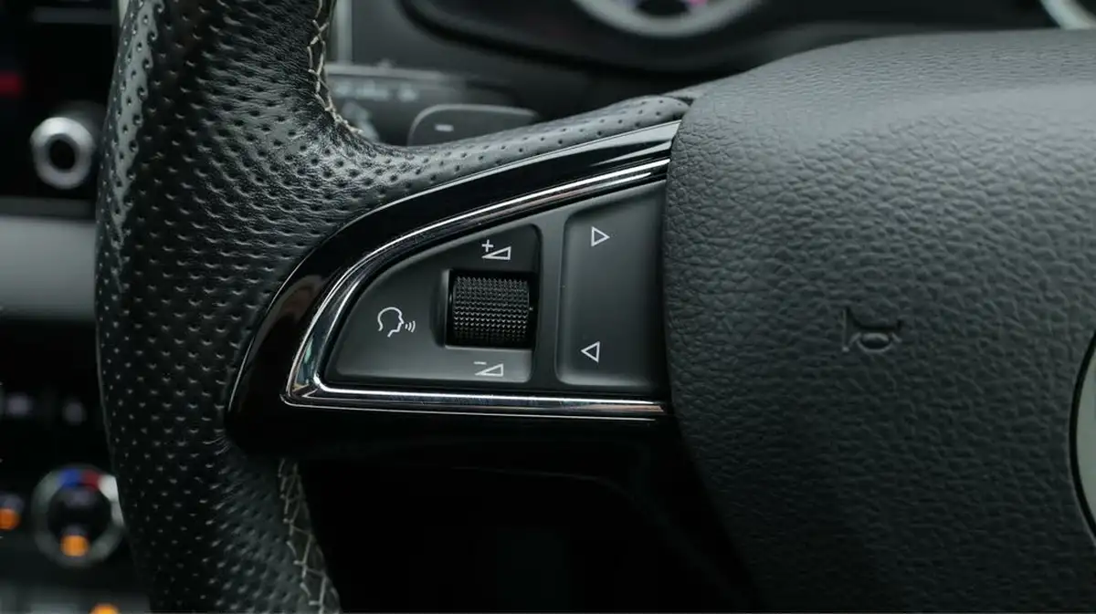 2020-skoda-karoq-15-tsi-sportline-dsg-big-26