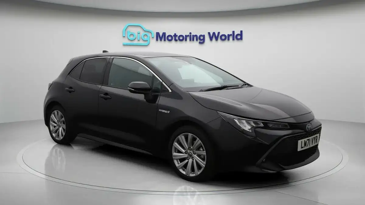 2022-toyota-corolla-18-vvt-i-design-120bhp-trk-hatchback-5d-big-1