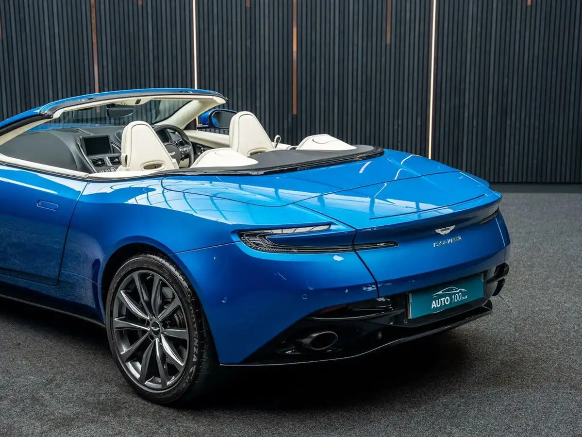 2019-aston-martin-db11-40-v8-big-20