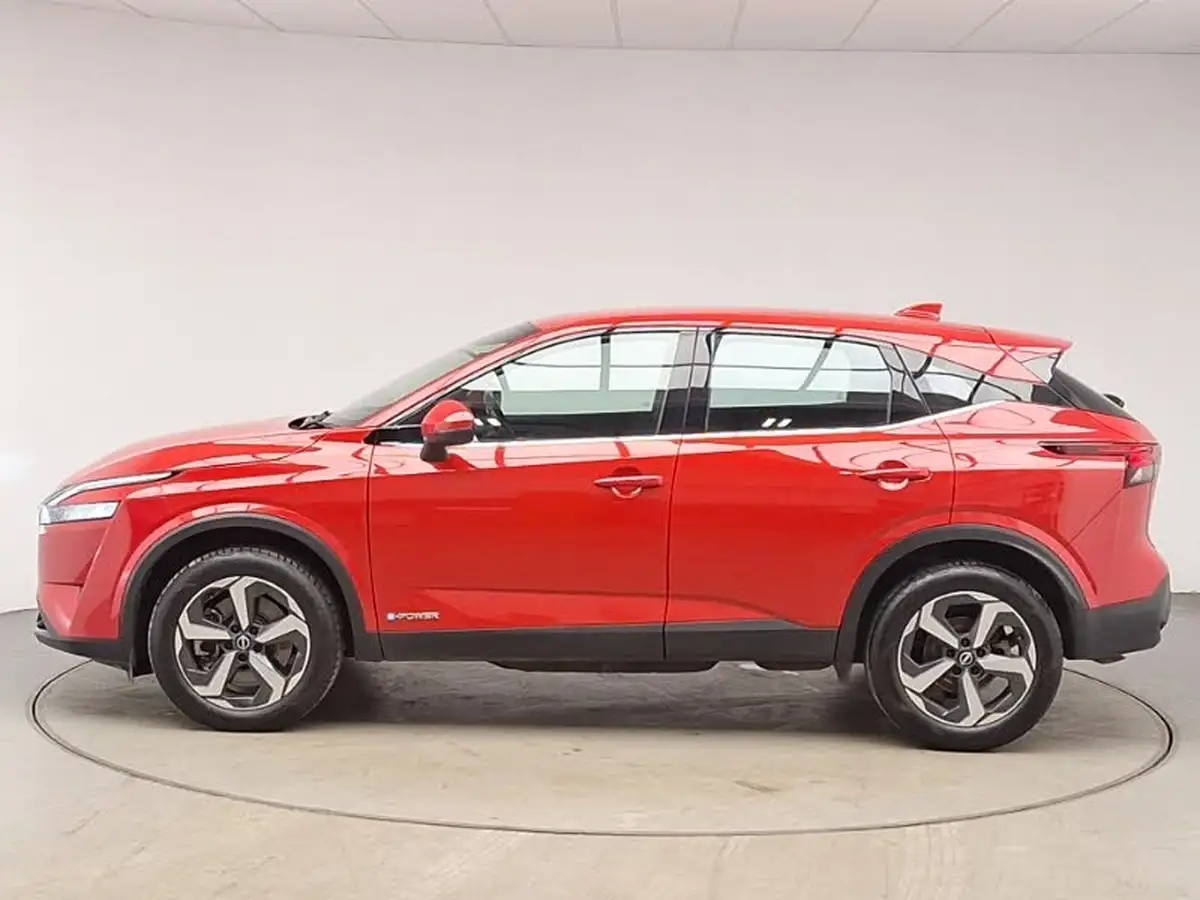 2022-nissan-qashqai-15-acenta-premium-big-3