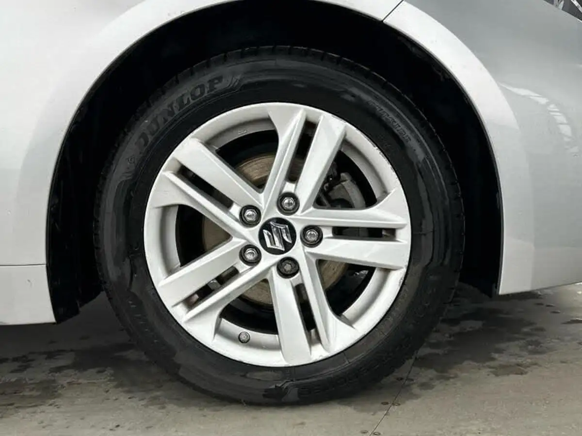 2022-suzuki-swace-18-sz-t-big-6