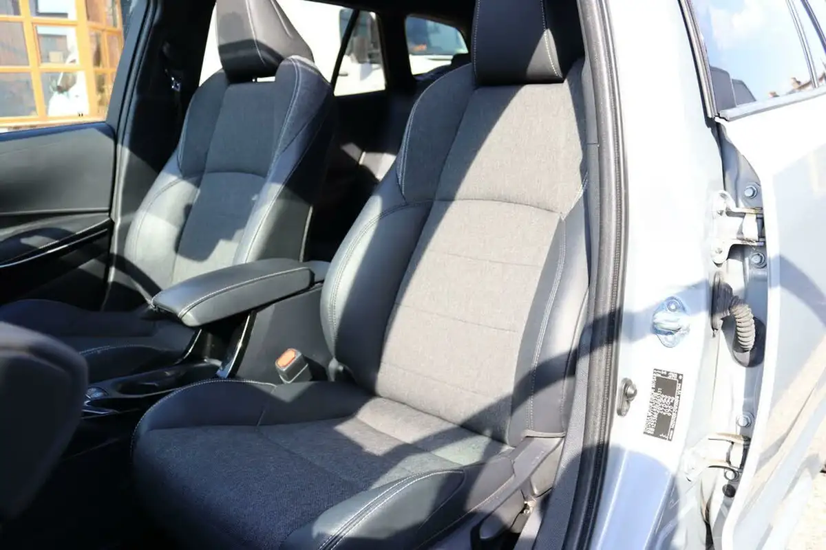 2021-toyota-corolla-20-vvt-i-design-spare-wheel-touring-sports-big-17