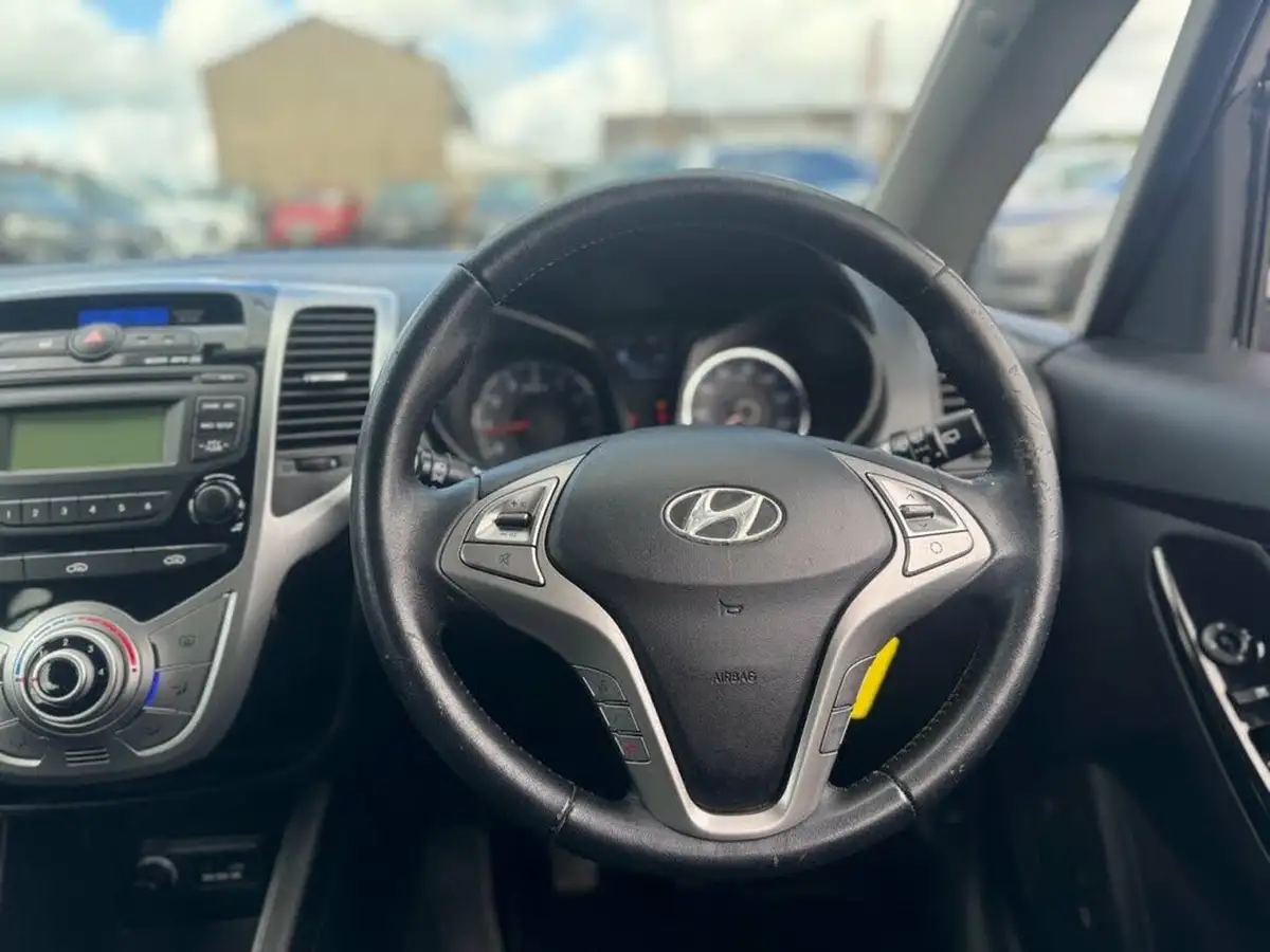 2011-hyundai-ix20-14-active-big-9