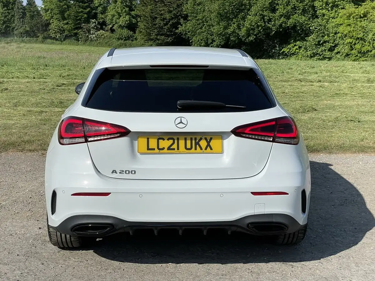 2021-mercedes-benz-a-class-13-a200-exclusive-edition-7g-dct-big-23
