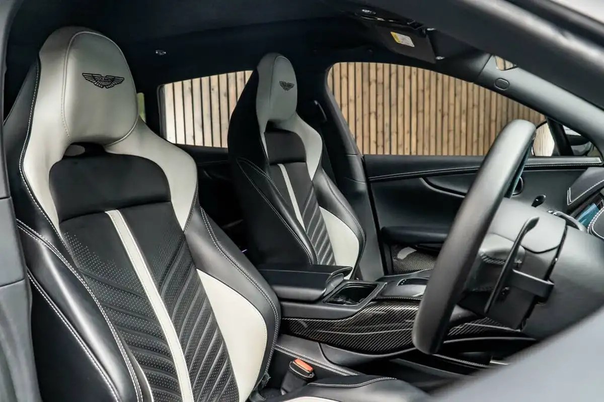 2022-aston-martin-dbx-40-v8-big-1
