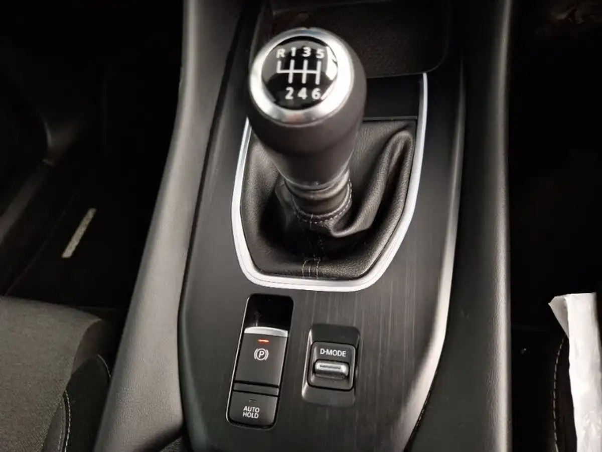 2024-nissan-qashqai-13-dig-t-n-connecta-140ps-big-18