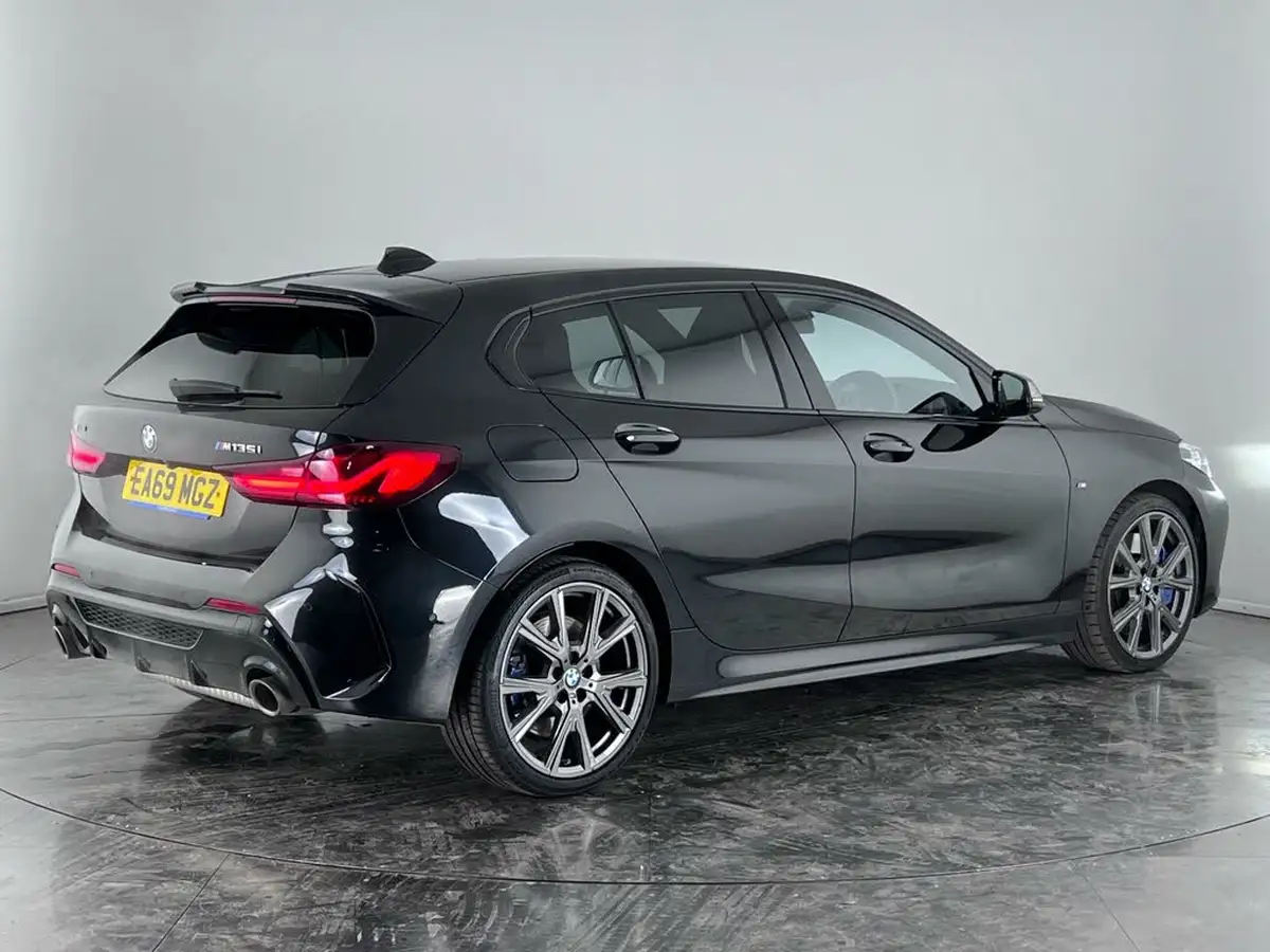 2019-bmw-1-series-20-m135i-xdrive-big-8