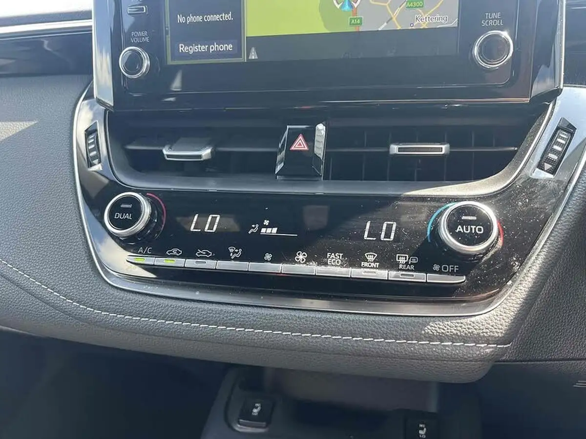 2020-toyota-corolla-18-vvt-i-icon-tech-spare-wheel-hatchback-5d-big-41