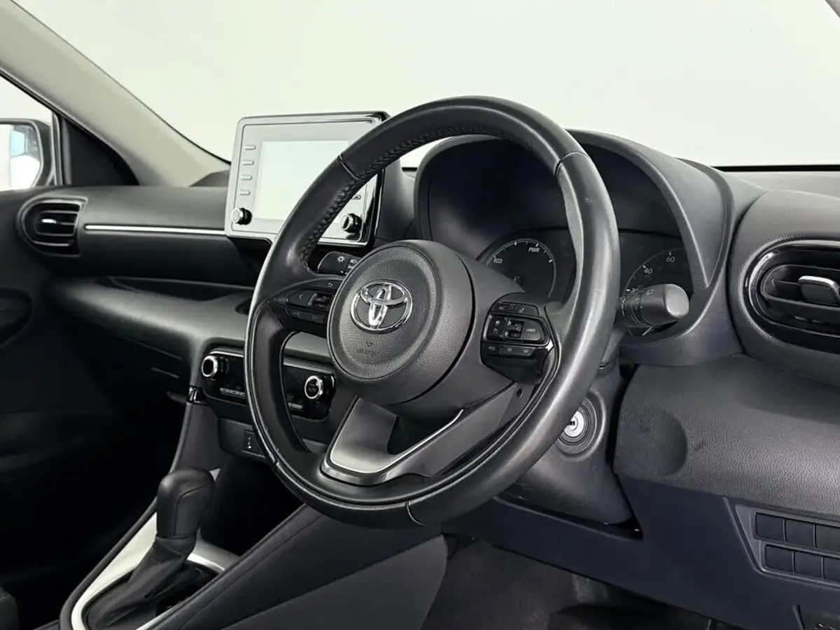 2022-toyota-yaris-15-vvt-i-icon-big-21