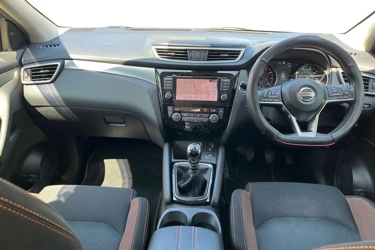 2019-nissan-qashqai-13-dig-t-n-motion-140ps-big-5
