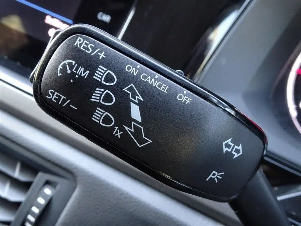 2018-volkswagen-polo-10-tsi-se-big-29