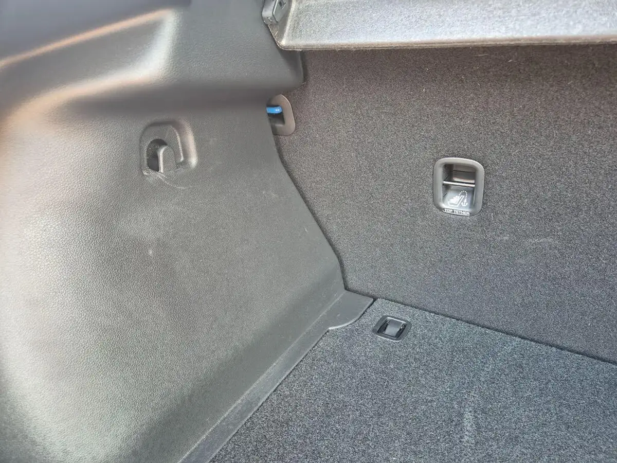 2022-hyundai-kona-10-t-gdi-se-connect-big-44