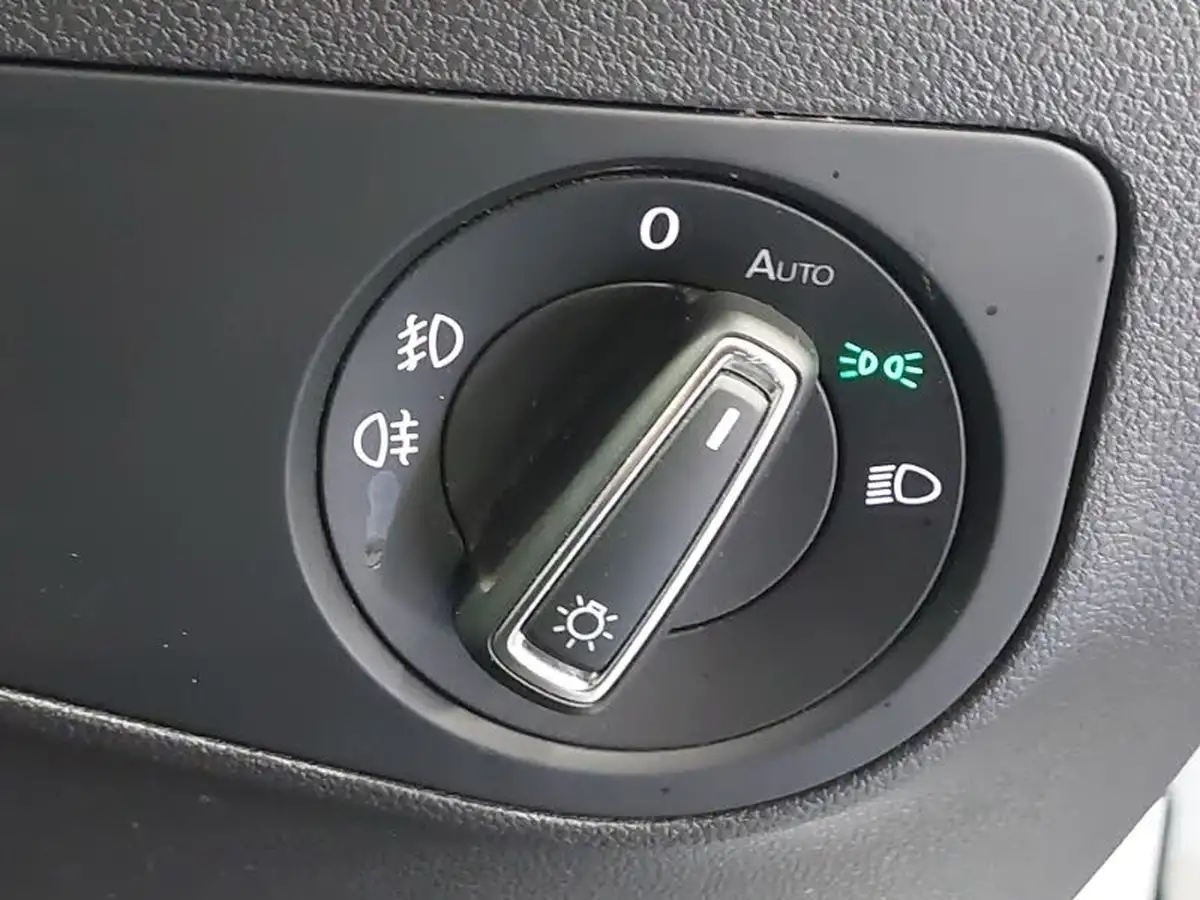 2018-volkswagen-tiguan-20tdi-se-navigation-150ps-scr-4motion-dsg-big-12