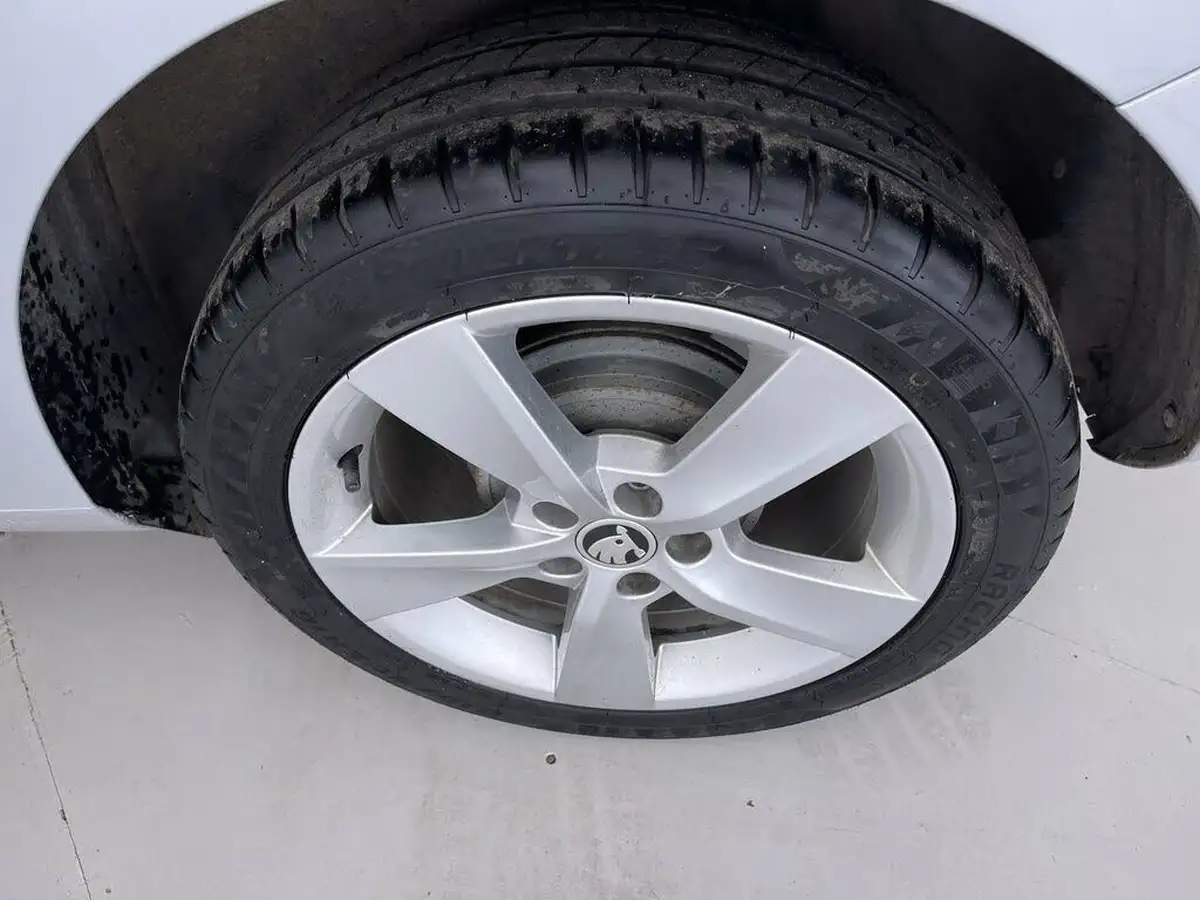 2019-skoda-fabia-10-tsi-se-l-95ps-hatchback-big-21