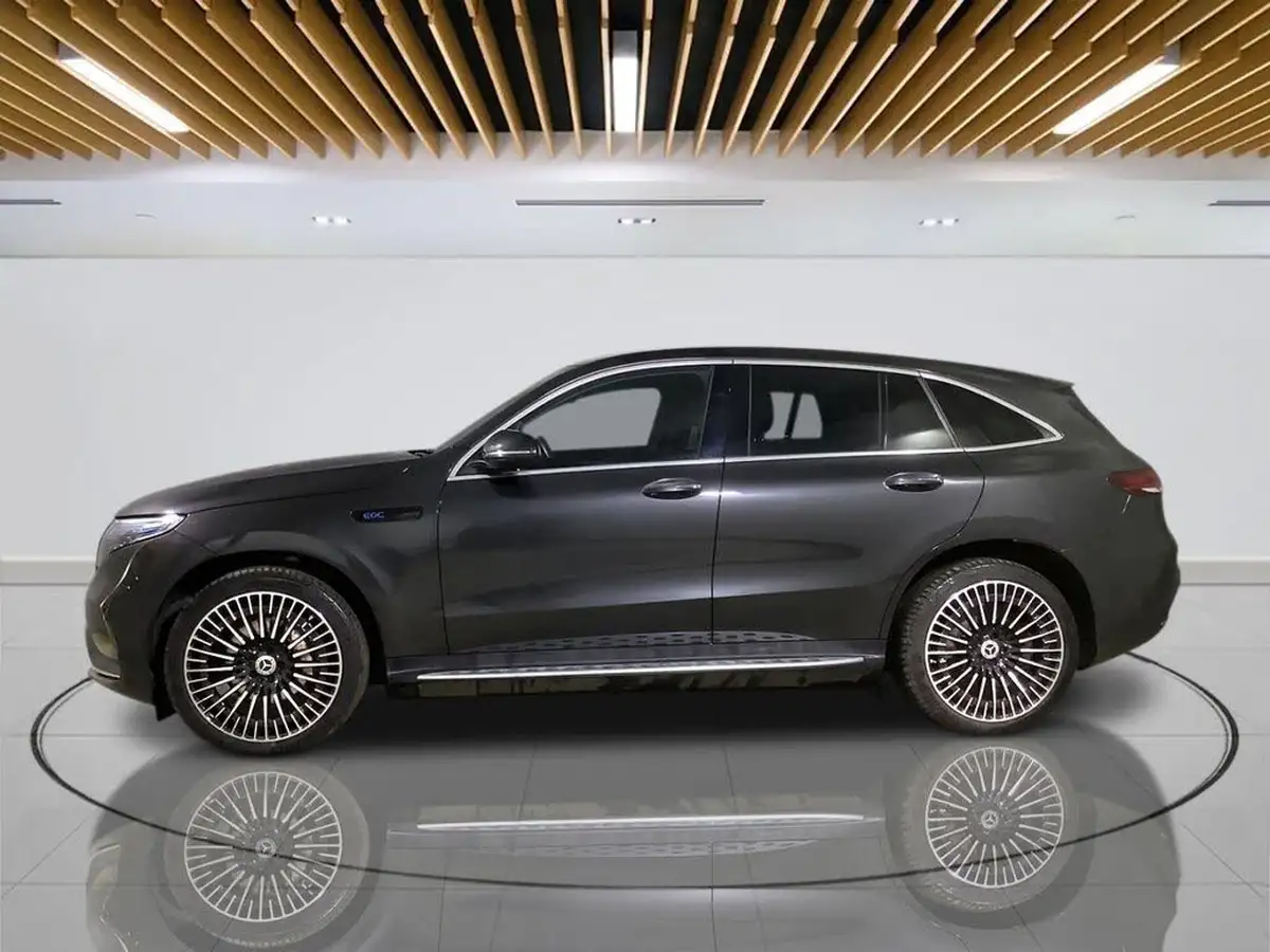 2021-mercedes-benz-eqc-e-eqc-400-amg-line-premium-big-4