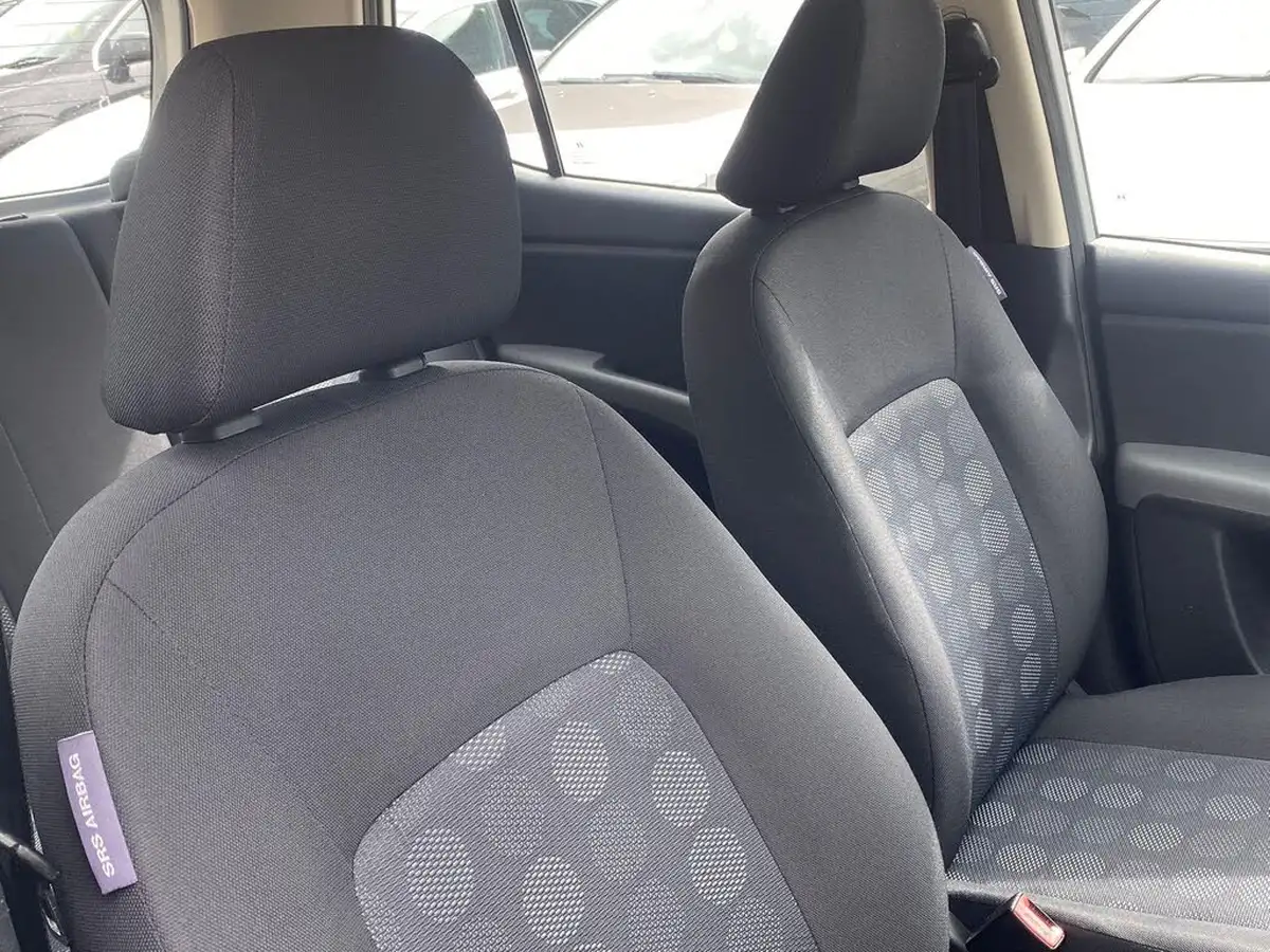 2009-hyundai-i10-12-comfort-76bhp-big-16
