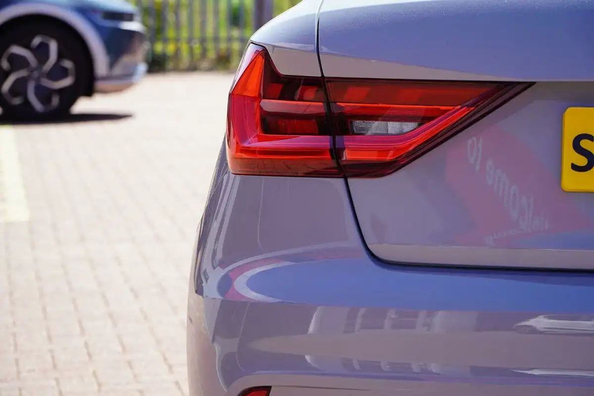 2022-audi-a1-10-25-tfsi-technik-big-49