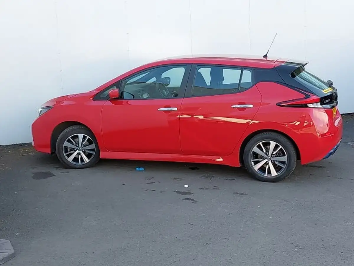2020-nissan-leaf-e-acenta-big-3
