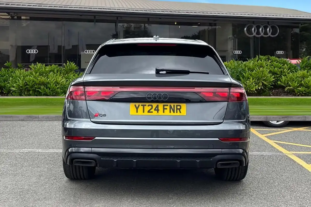 2024-audi-q8-30-55-tfsi-launch-edition-big-3