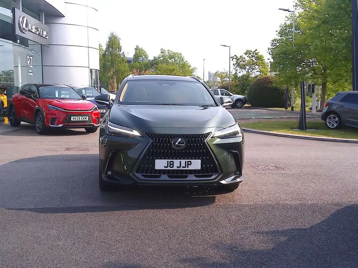 2022-lexus-nx-350h-25-takumi-pan-roof-big-3