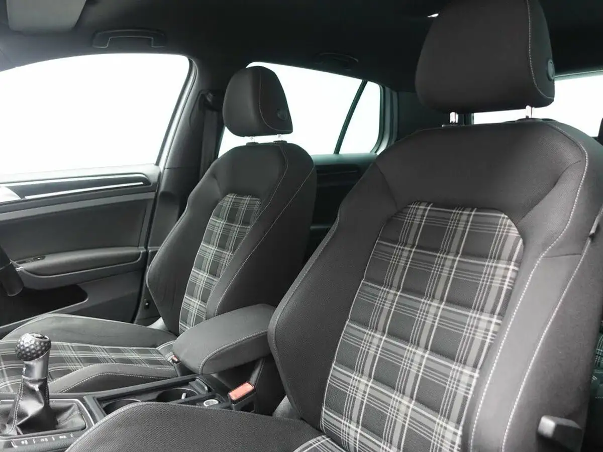 2015-volkswagen-golf-20tdi-gtd-bmt-hatchback-5d-big-14