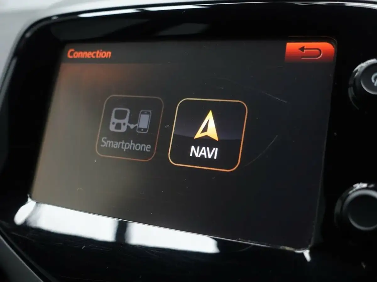 2019-toyota-aygo-10-vvt-i-x-play-tss-big-31