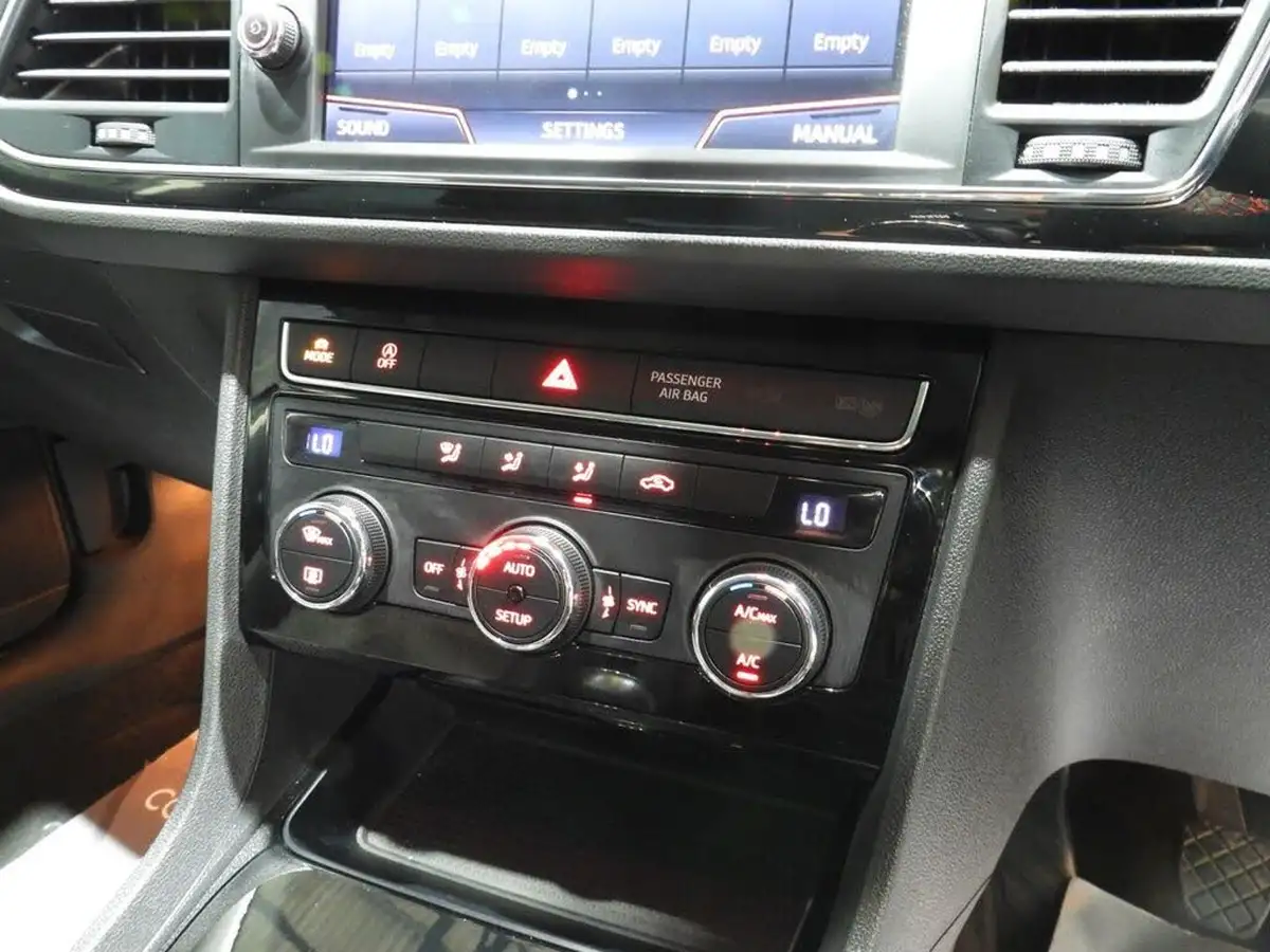 2018-seat-leon-18-tsi-fr-technology-hatchback-5d-big-26