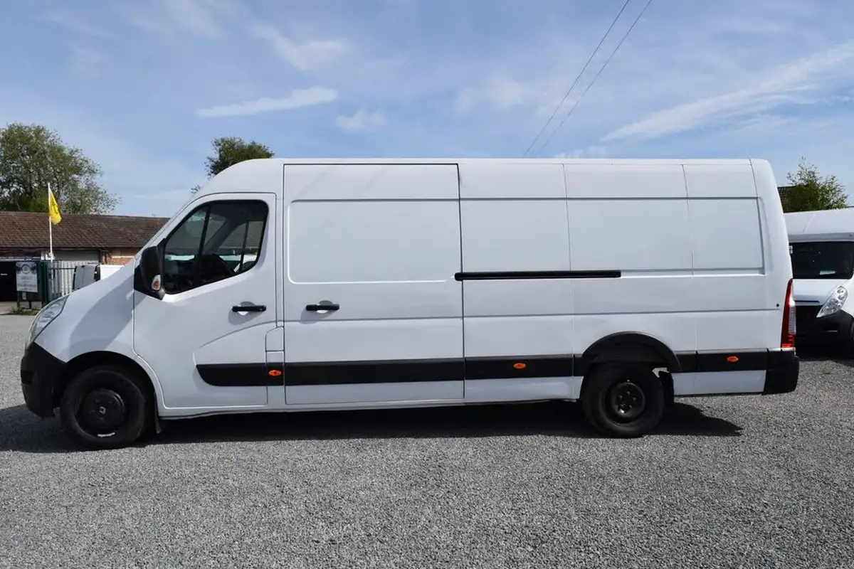 2018-renault-master-23dci-lm35-130-business-medium-roof-panel-van-big-2