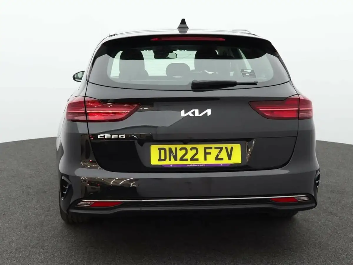 2022-kia-ceed-10-t-gdi-2-sportswagon-big-3