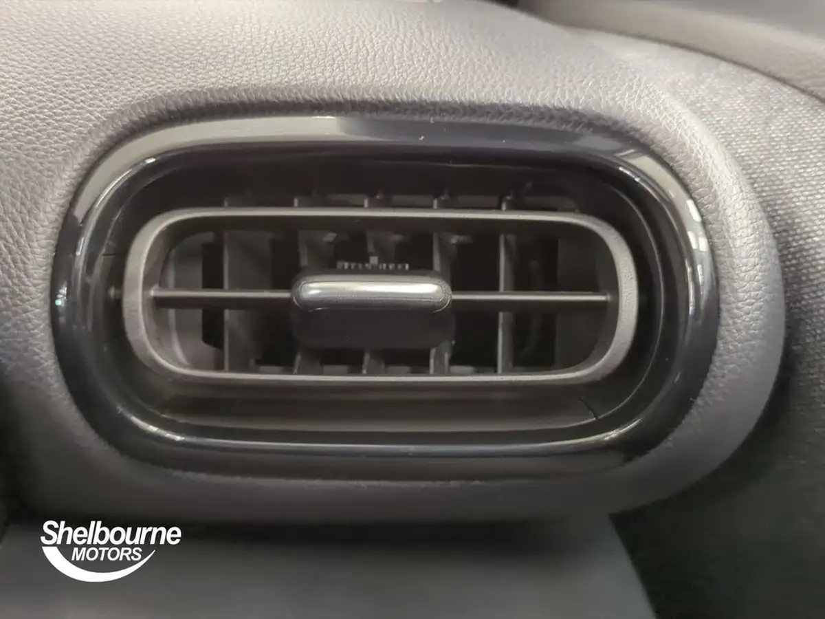 2022-toyota-yaris-15-vvt-i-design-panoramic-roof-big-13