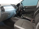 2019-skoda-fabia-10-mpi-se-75ps-ss-hatchback-small-4