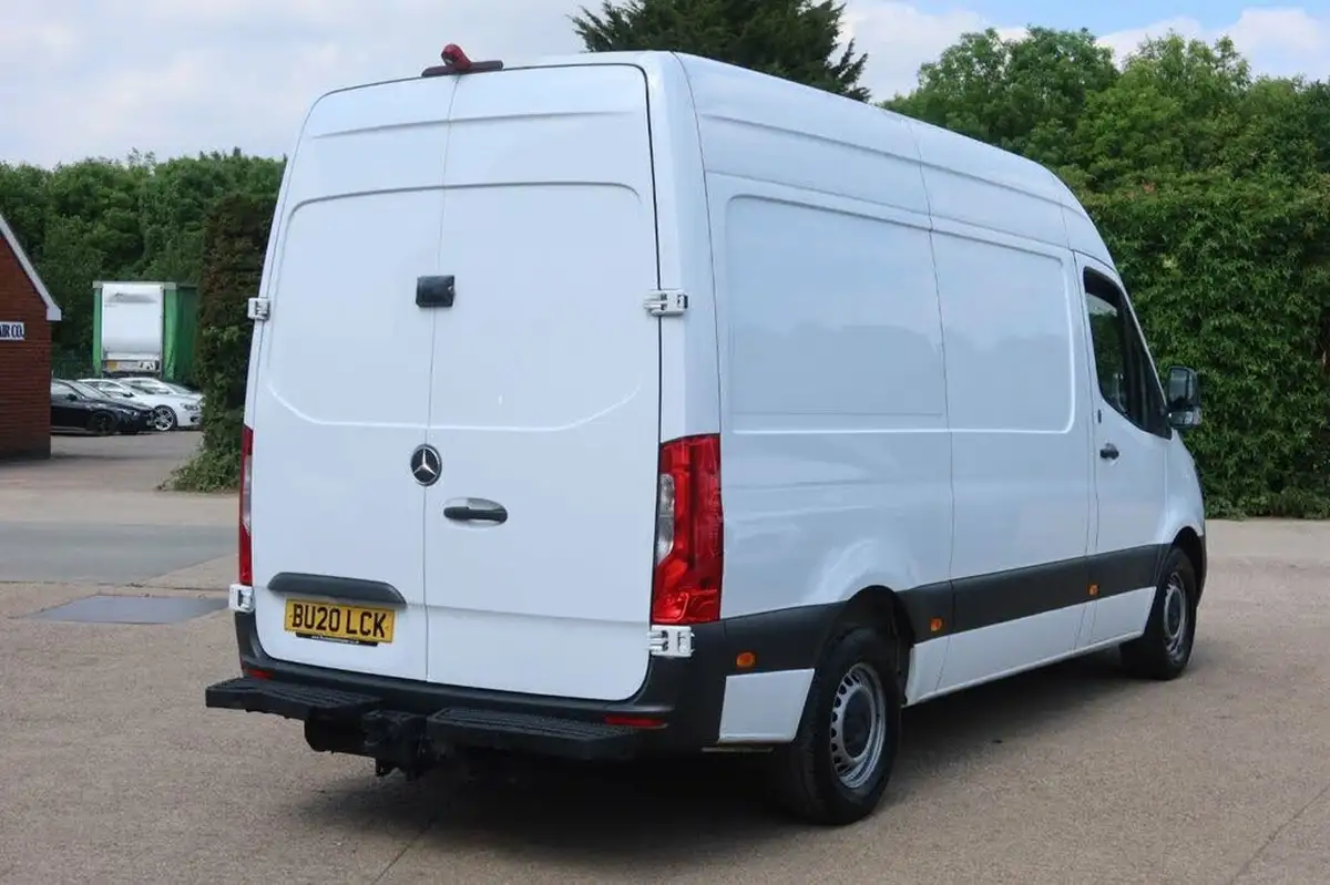 2019-mercedes-benz-sprinter-21cdi-316-l2h1-163pseu6b-panel-van-rwd-eco-gear-360-big-10