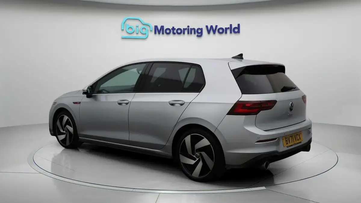 2021-volkswagen-golf-20-tsi-gti-dsg-big-5