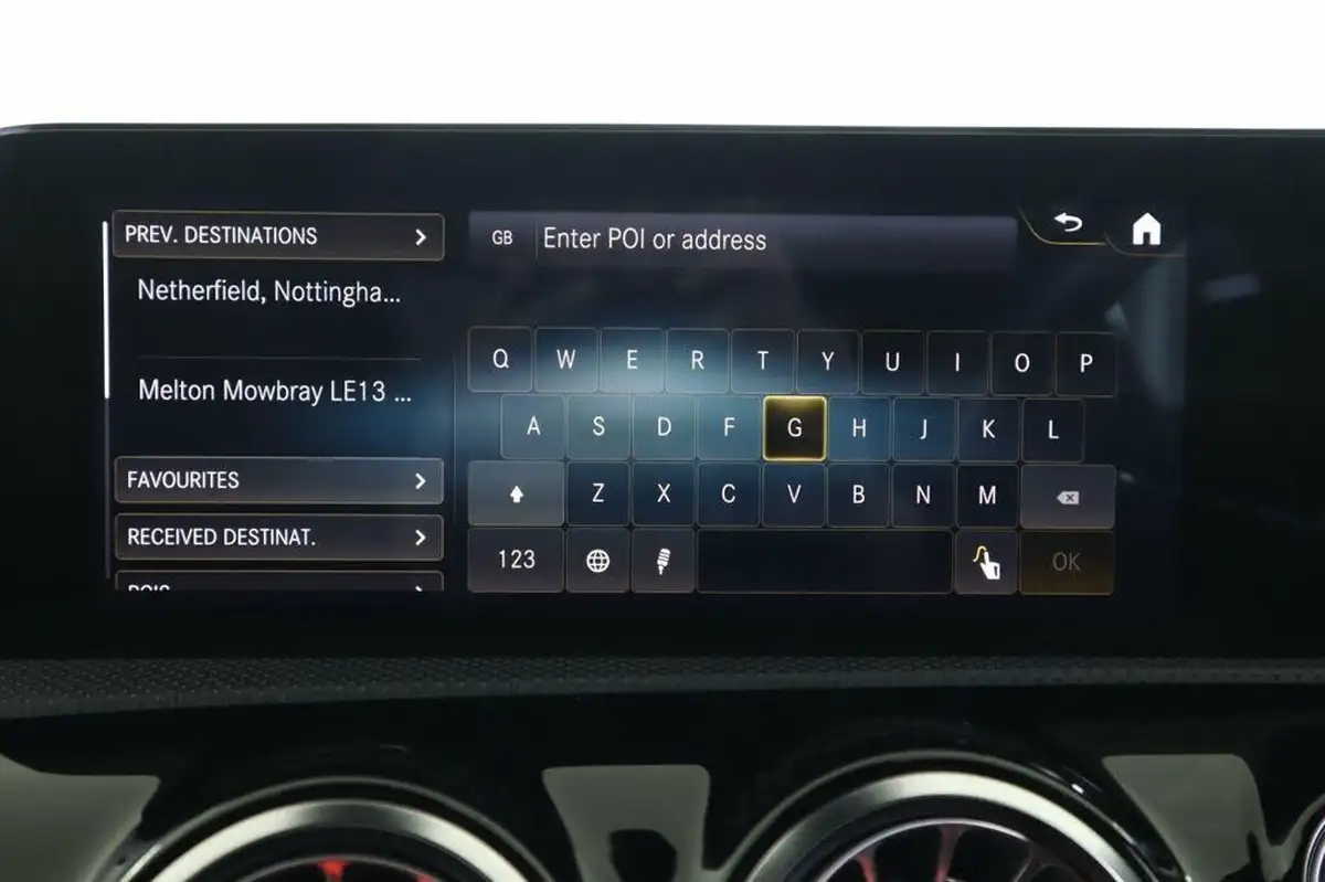 2021-mercedes-benz-a-class-13-a250e-amg-line-premium-hatchback-5d-big-36