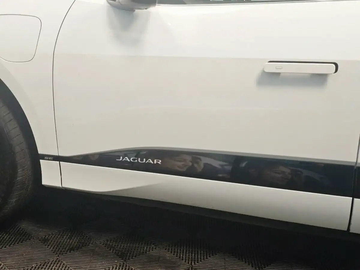 2019-jaguar-i-pace-ev400-se-big-39