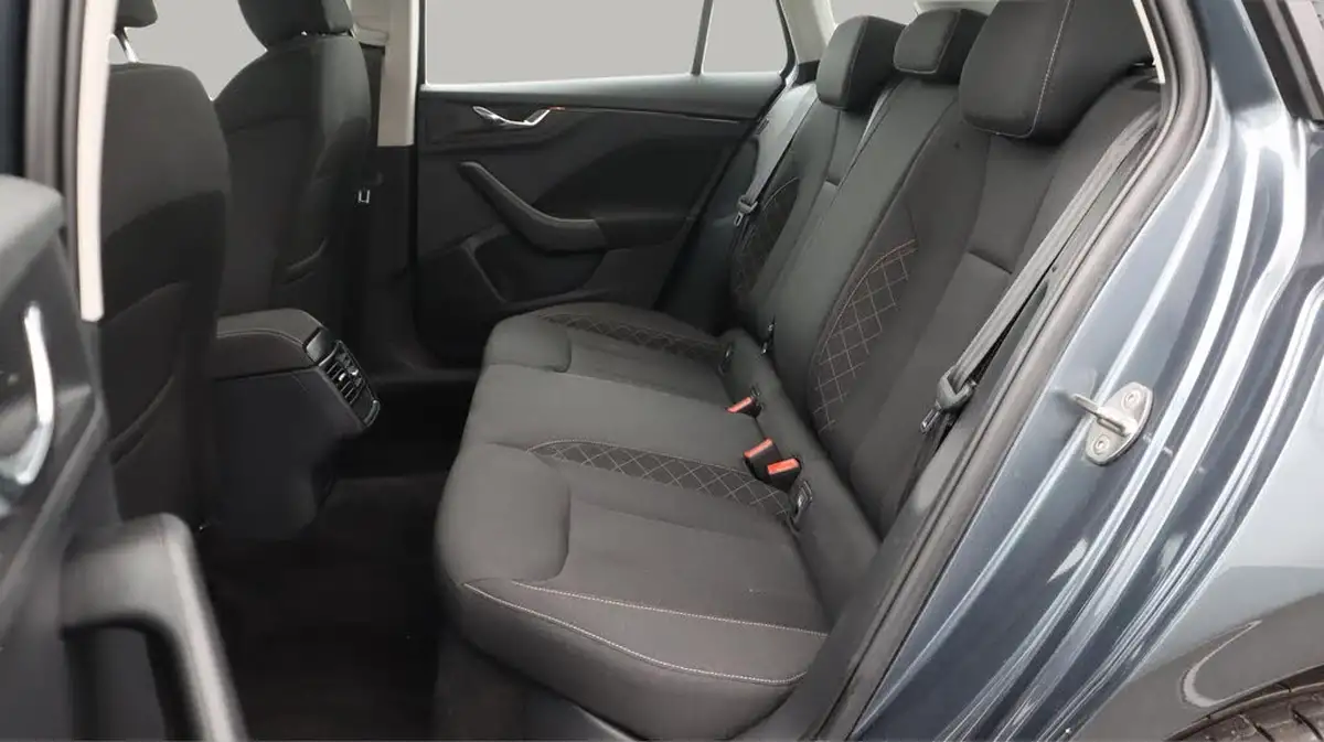 2021-skoda-kamiq-10-tsi-se-109ps-dsg-big-16