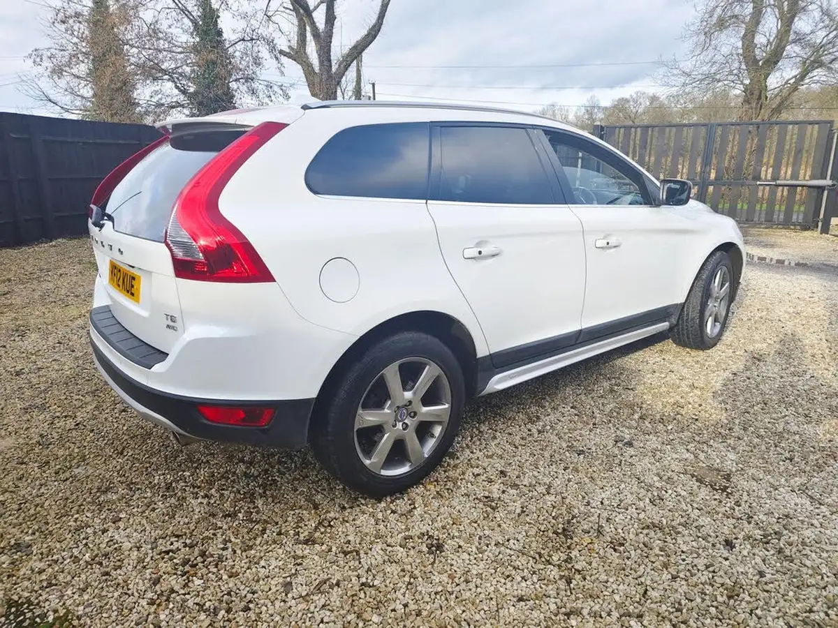 2012-volvo-xc60-big-3