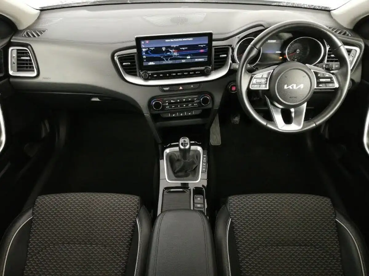 2023-kia-xceed-15-t-gdi-3-158bhp-big-2