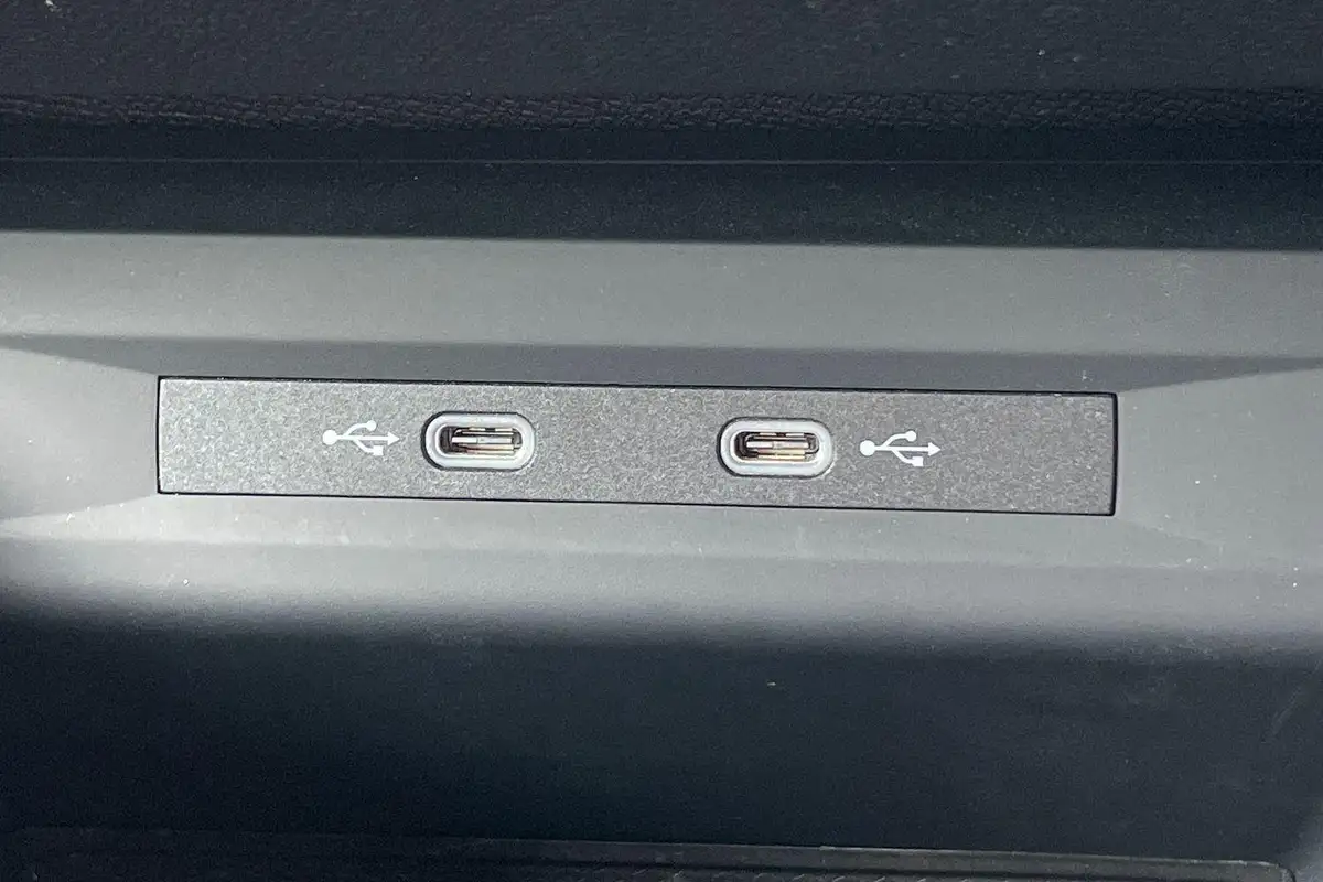 2022-cupra-formentor-14-e-hybrid-v1-big-43