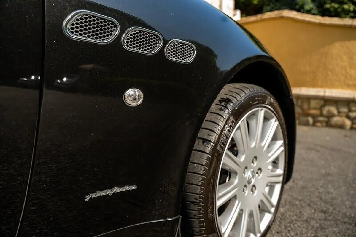 2014-maserati-quattroporte-big-8
